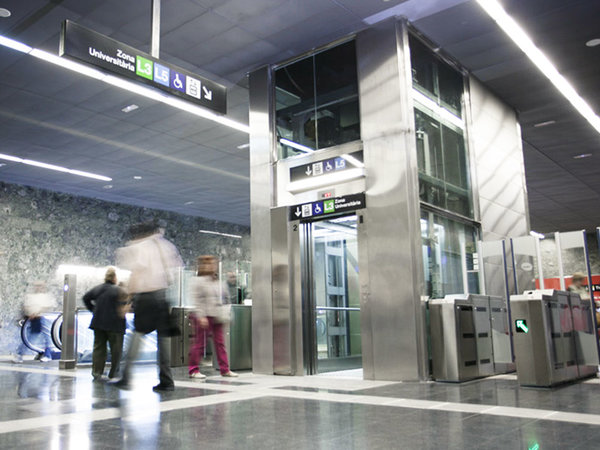 Elevadores Orona para metros e aeroportos 